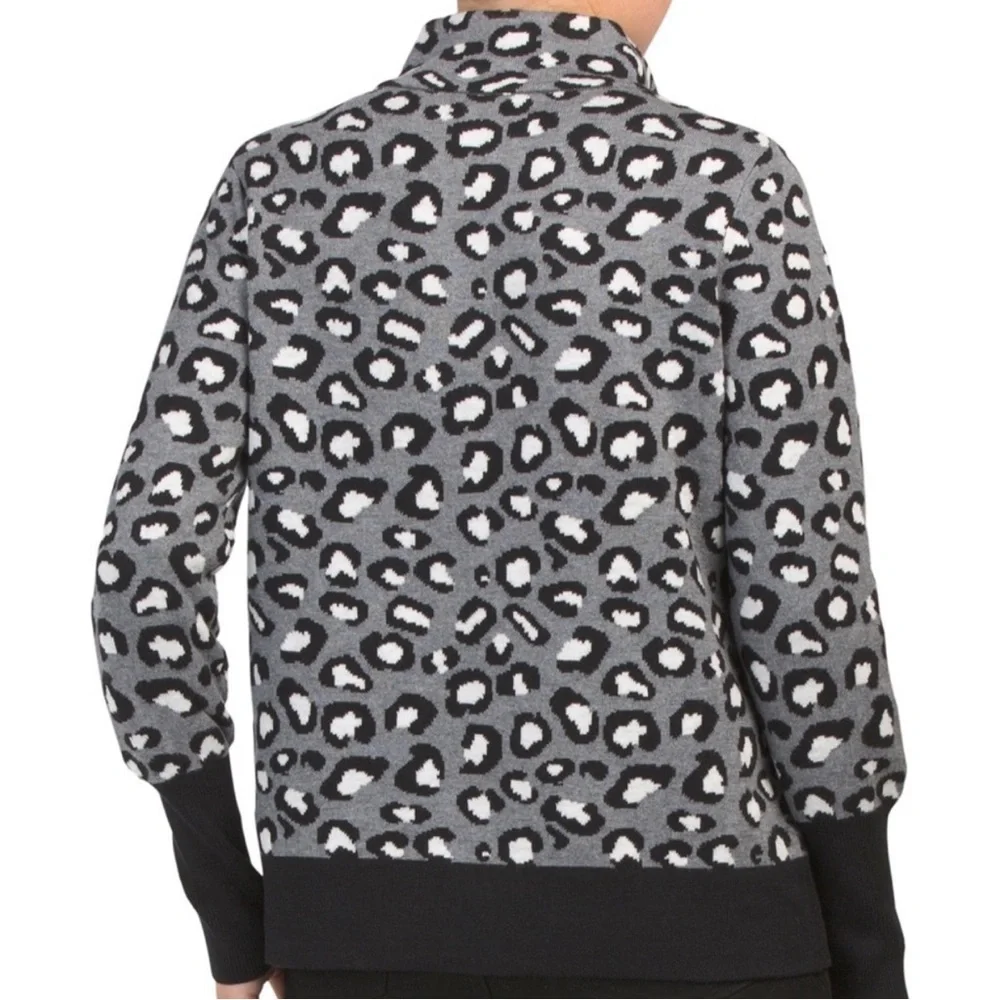 Rachel Zoe Grey and Black Leopard Full Zip Front Sweater Cardigan